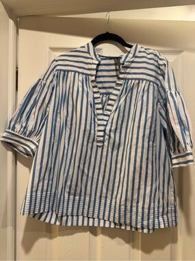 Anthropologie Blue and White Darcey Swing To0
